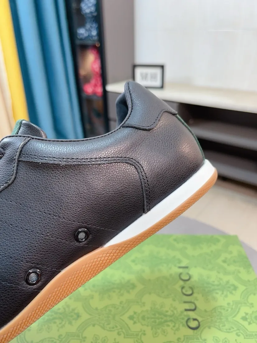 Men's shoes 💰458🌹🌹[GUCCI] Gucci's new lace-up casual men's shoes are on the market first, and the materials and workmanship are superior to all versions on the market. The highest quality shipped first-layer cowhide with imported original perforated materials➕Genuine leather lining, privately molded soft outsole, high foot comfort, imported special materials highlight the brand's unique charm, high-end customization 38-44